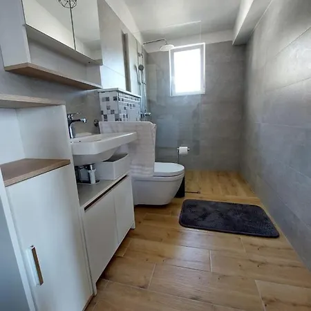 Apartman Riba Omis Exterior photo