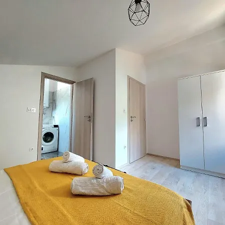 Apartman Riba Omis Exterior photo